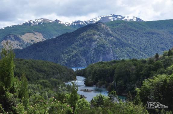 A paisagem grandiosa do Parque Nacional Los Alerces, ao norte de Trevelin, na patagônia argentina